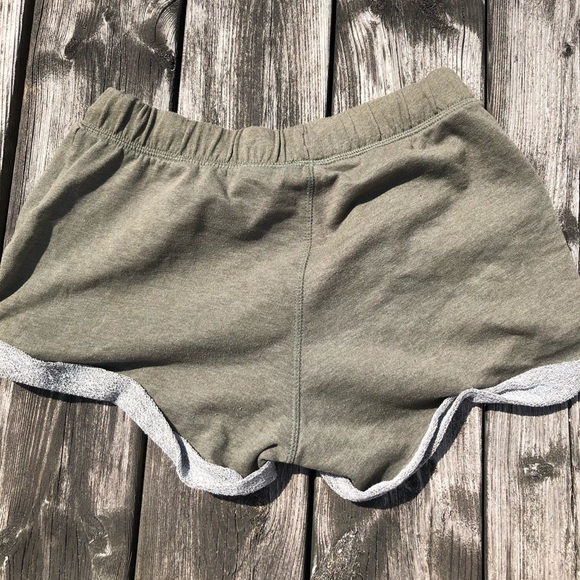 *FREE WITH PURCHASE* H&M shorts - Picture 3 of 3